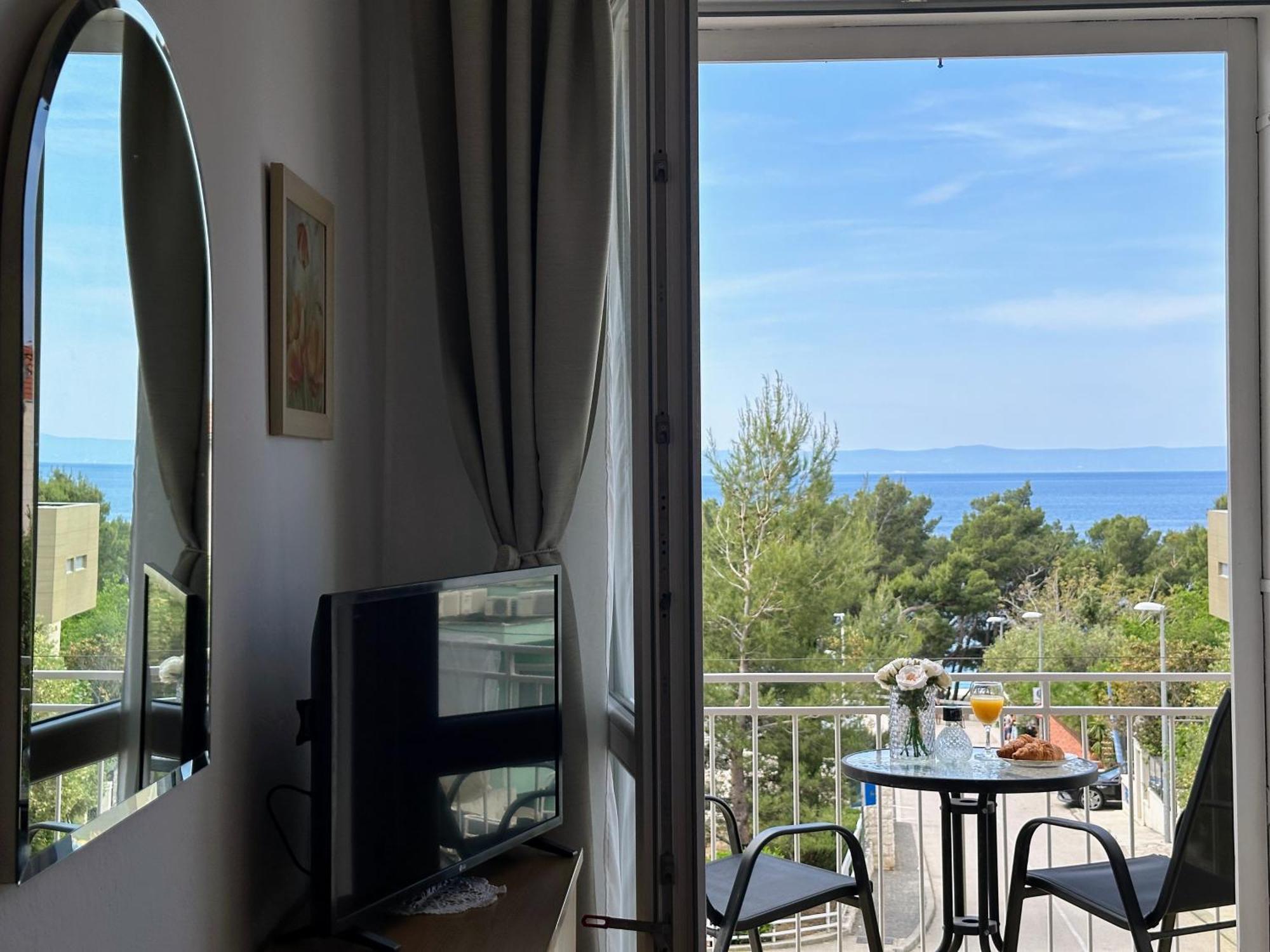 Spacious Family Apartment Near The Beach Makarska Exterior foto